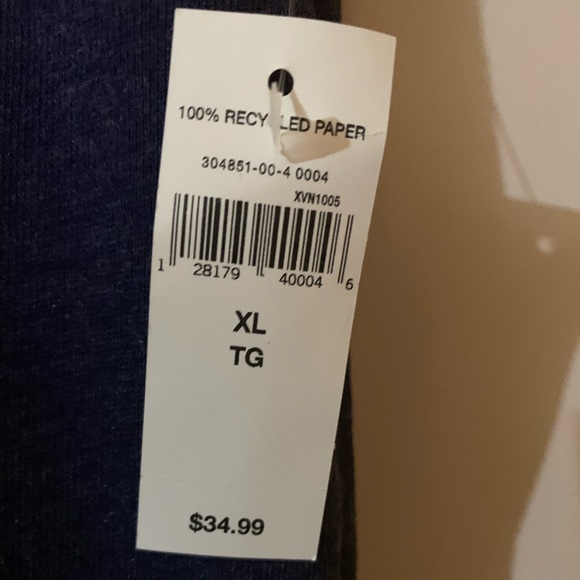 T-Shirt - Picture 5 of 5